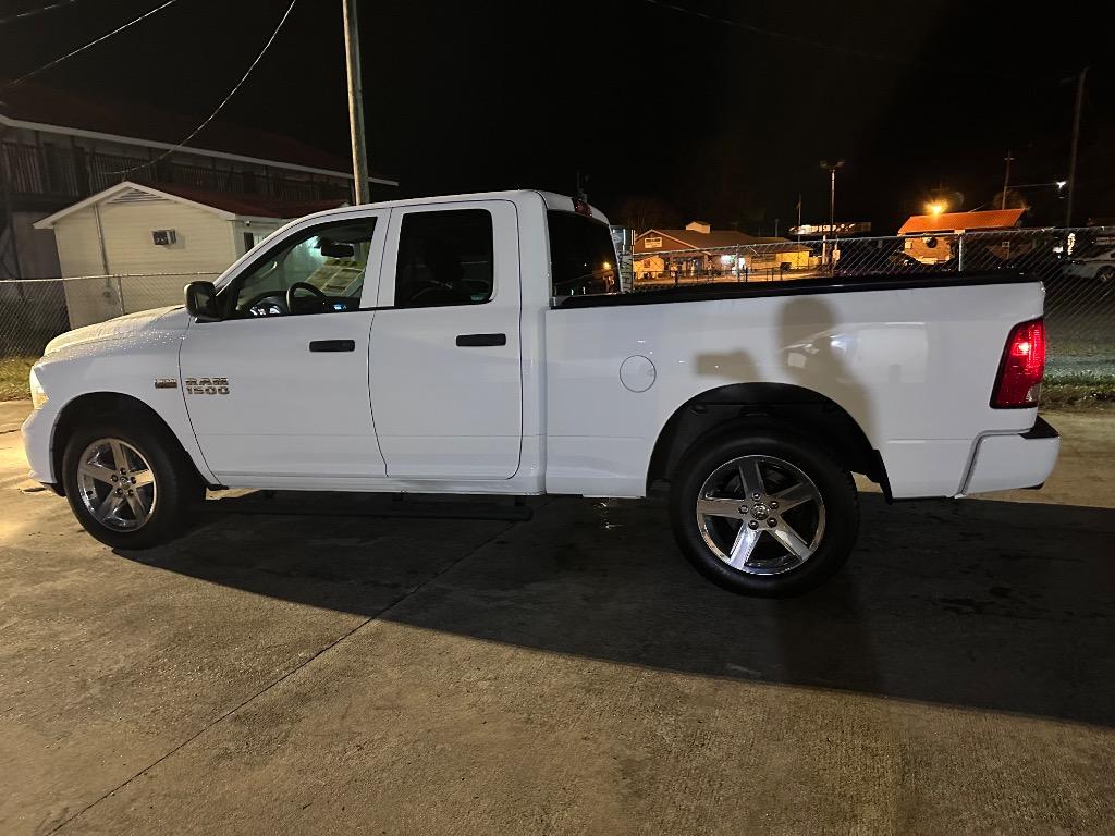 2017 Ram 1500 - $19,995