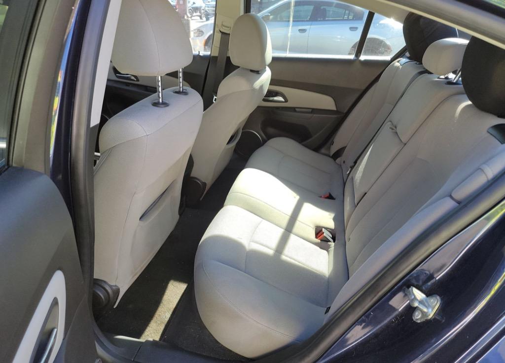 2011 Chevrolet Cruze - $4,995