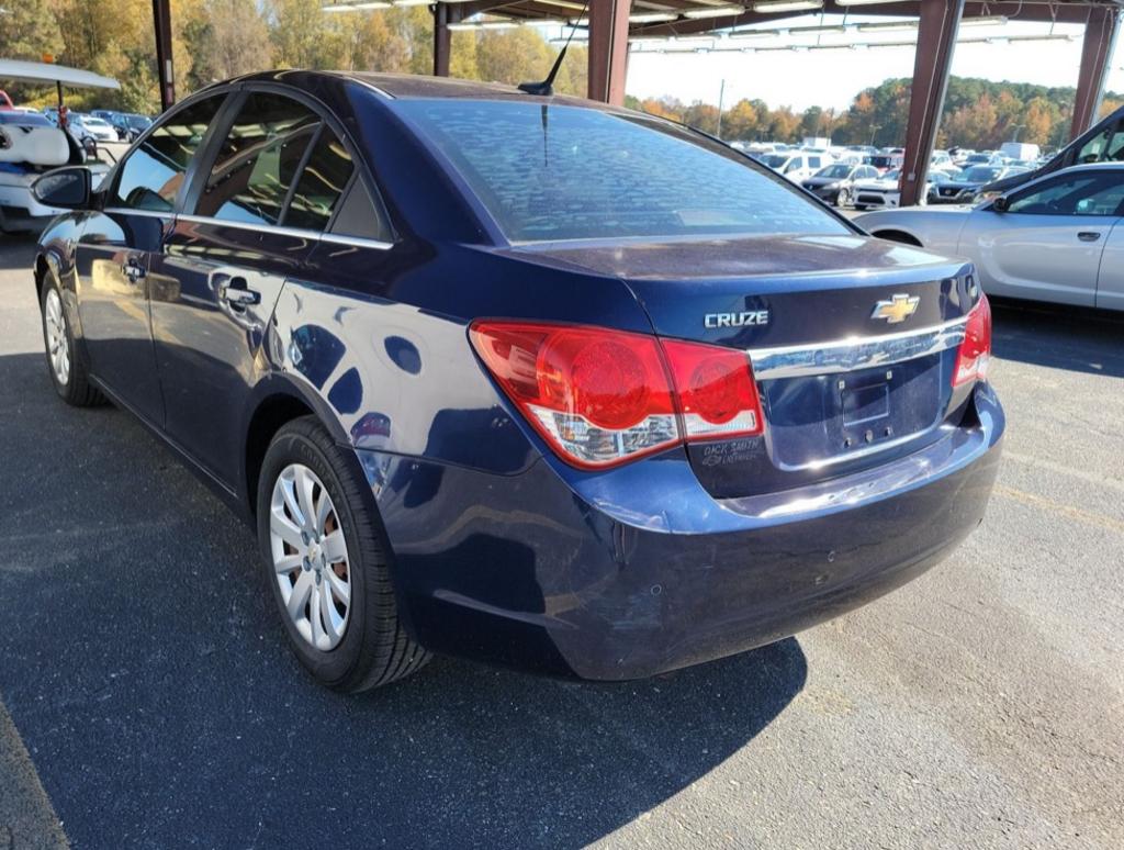 2011 Chevrolet Cruze - $4,995