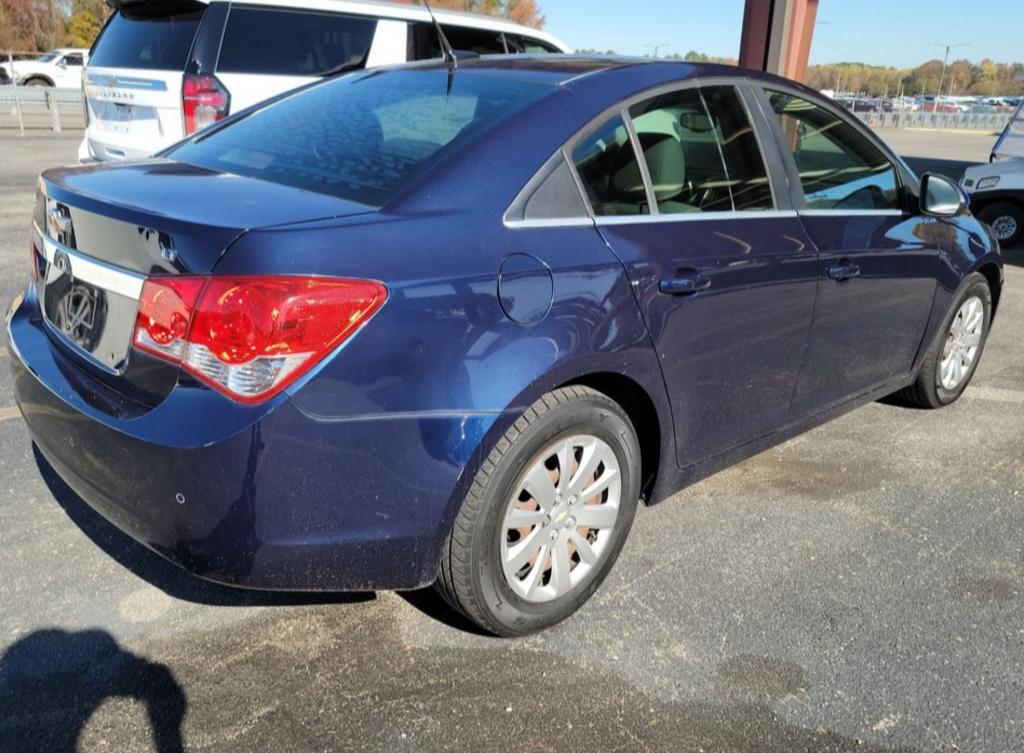 2011 Chevrolet Cruze - $4,995