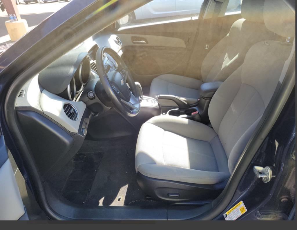 2011 Chevrolet Cruze - $4,995