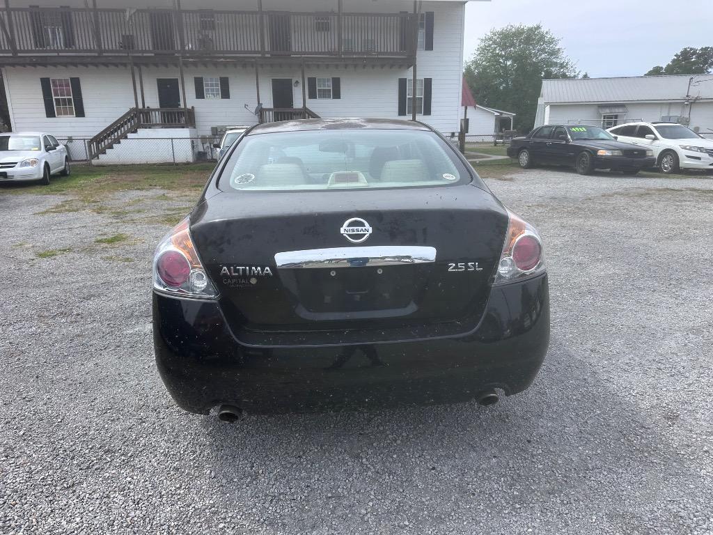2012 Nissan Altima - $2,495