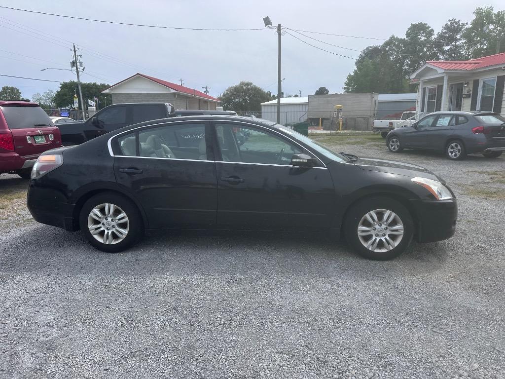 2012 Nissan Altima - $2,495