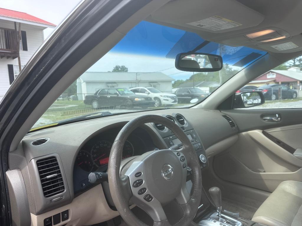 2012 Nissan Altima - $2,495
