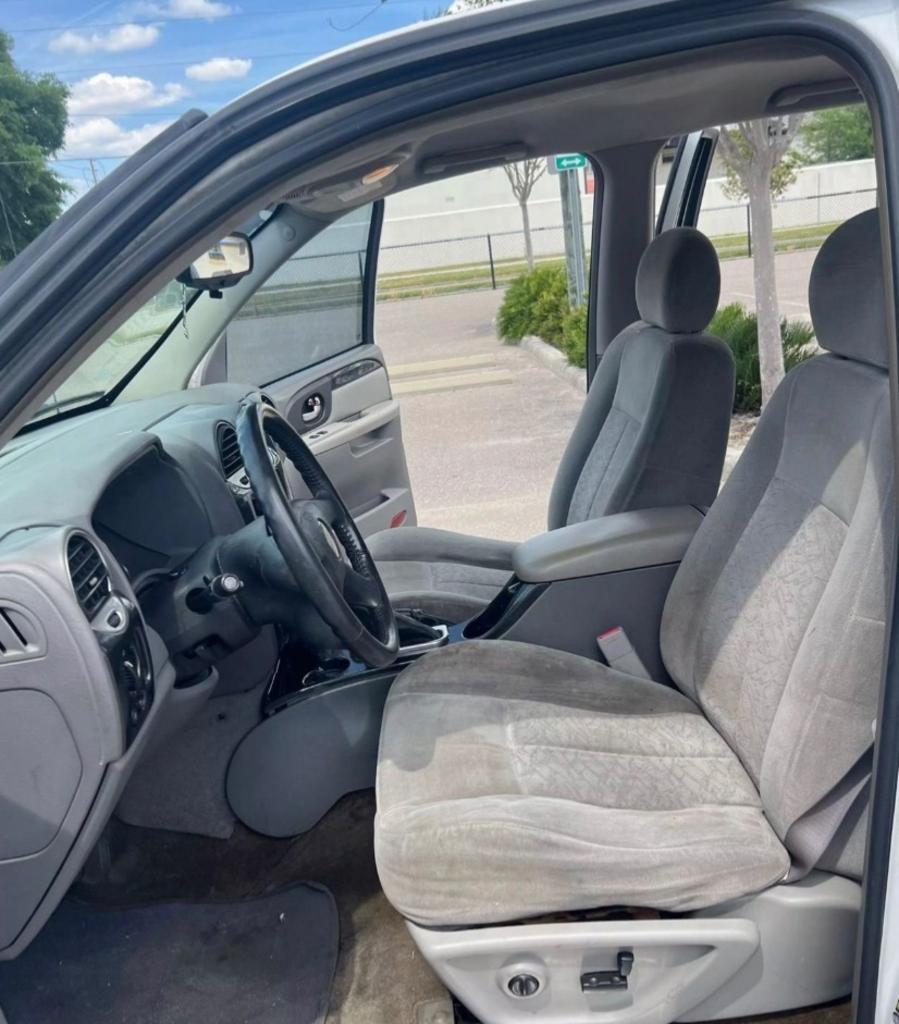 2005 GMC Envoy - $3,995