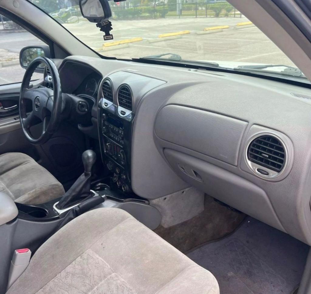 2005 GMC Envoy - $3,995