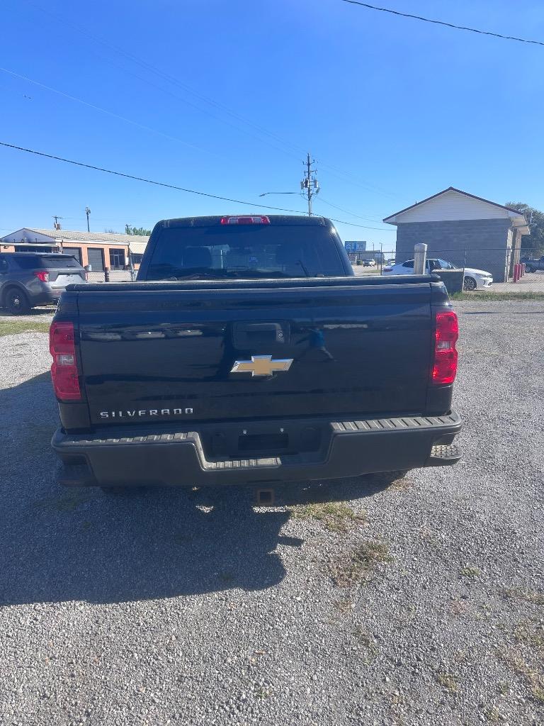 2018 Chevrolet Silverado 1500 - $15,995
