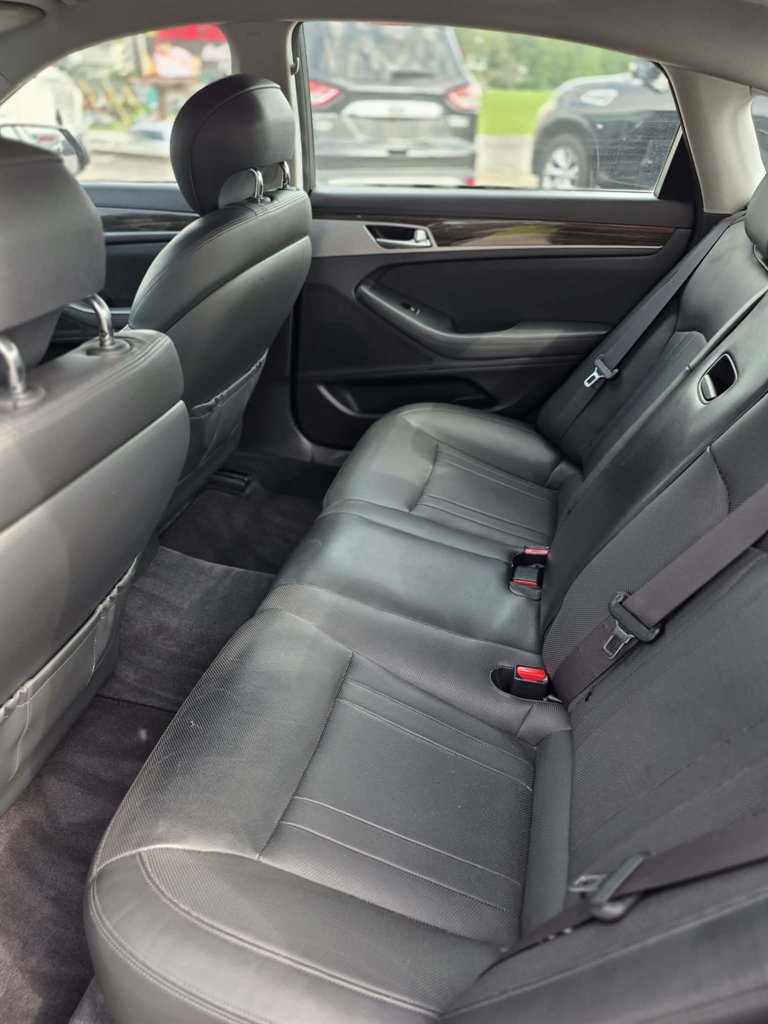 2015 Hyundai Genesis