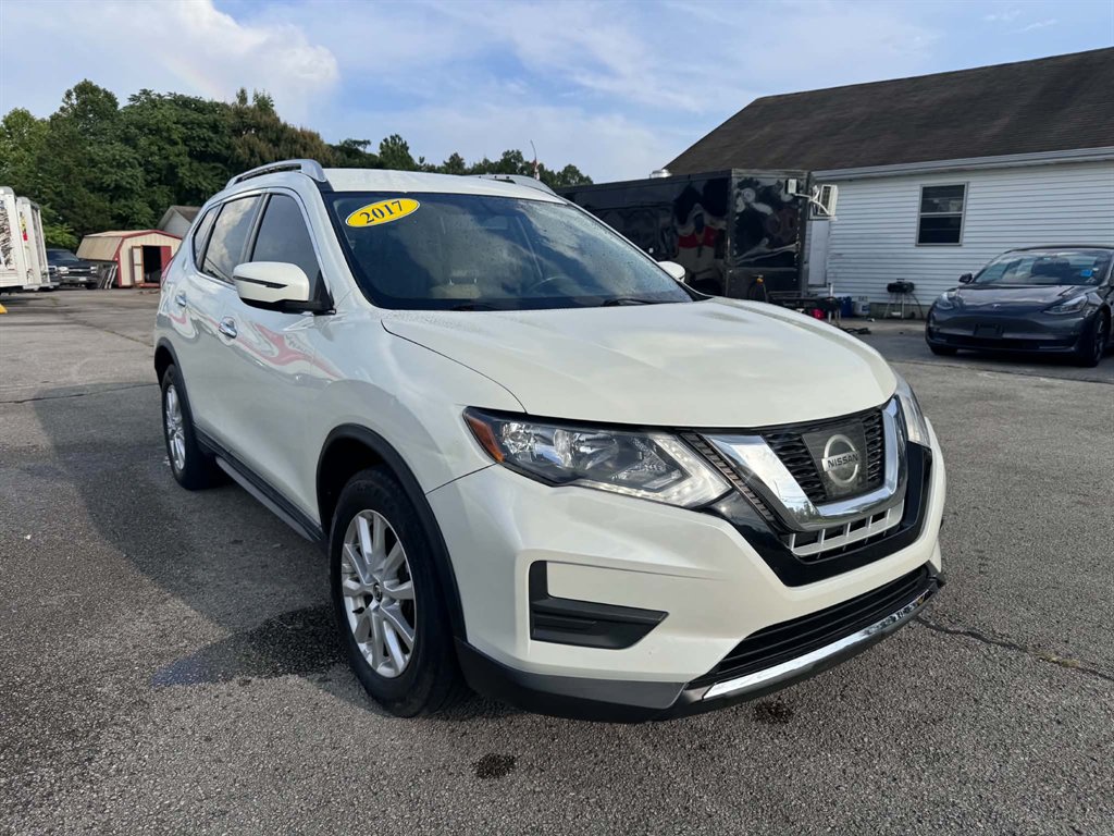 2017 Nissan Rogue - $13,995
