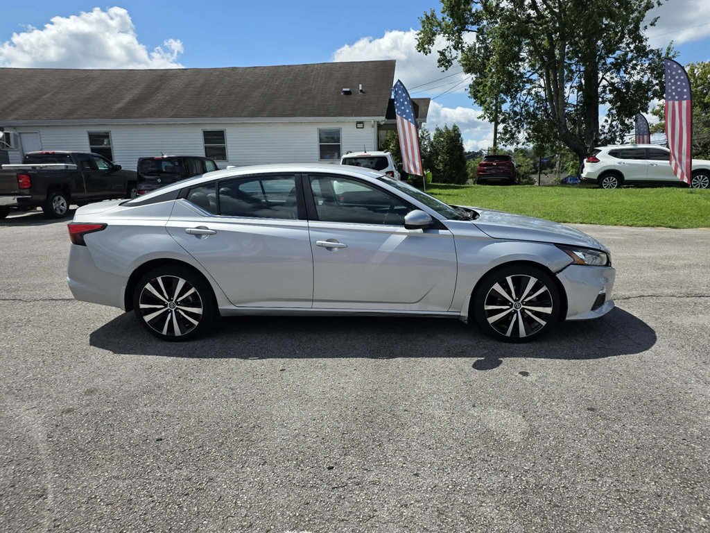 2022 Nissan Altima - $14,995