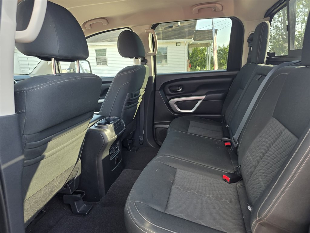 2016 Nissan Titan