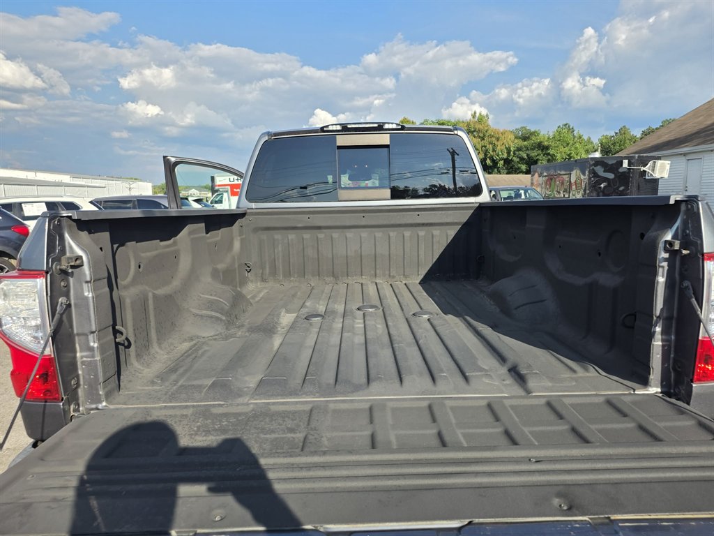 2016 Nissan Titan