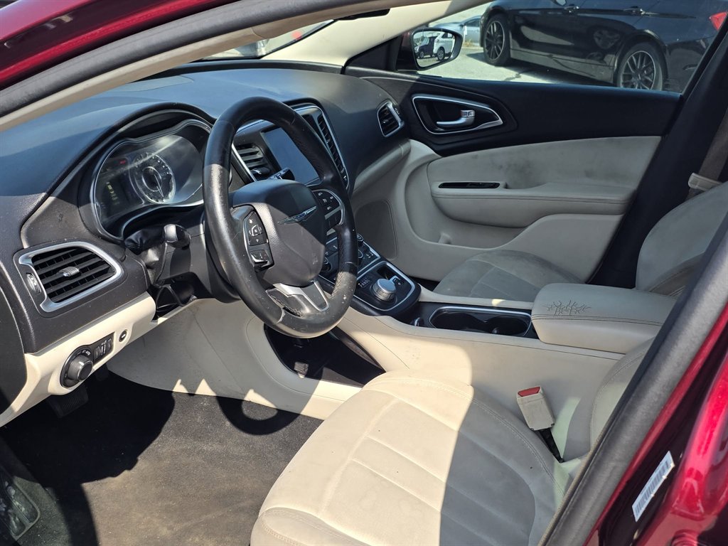 2016 Chrysler 200