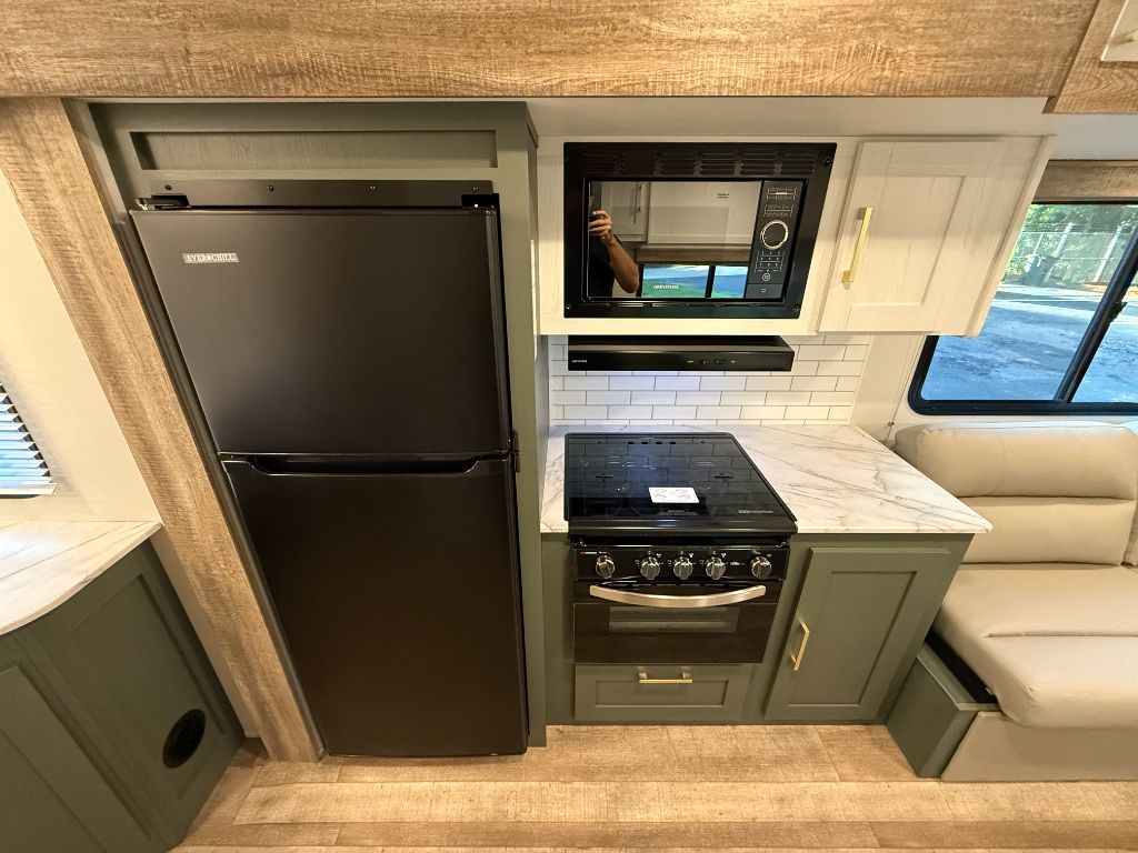 2024 Heartland M223RK EB - $22,900