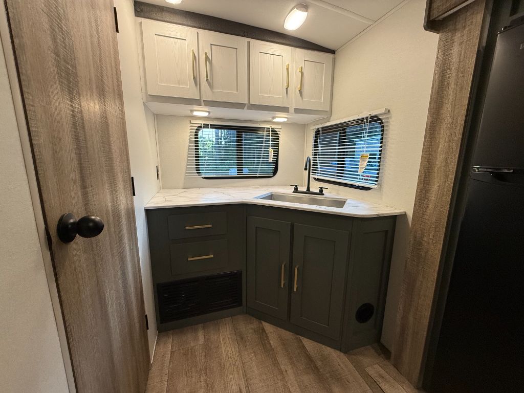 2024 Heartland M223RK EB - $22,900
