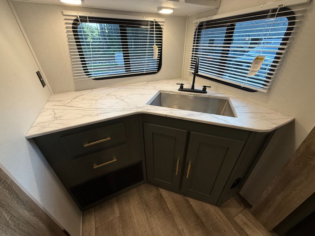 2024 Heartland M223RK EB - $22,900