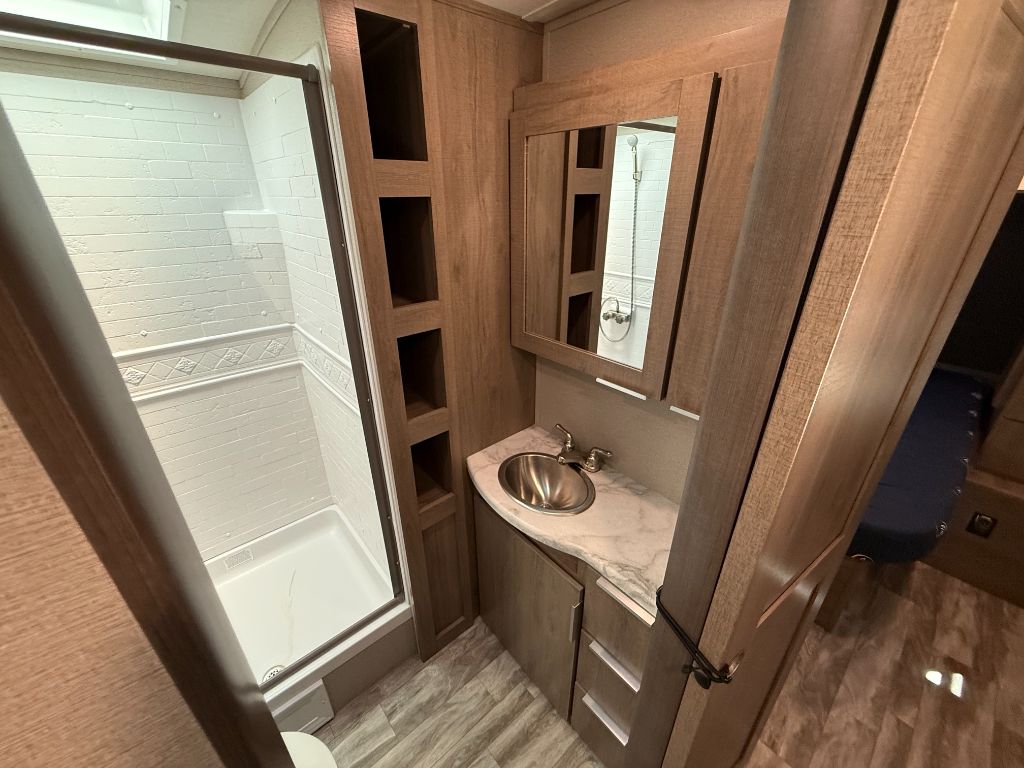 2021 Grand Design Recreational Imagine - $24,900