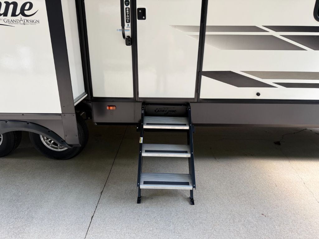 2021 Grand Design Recreational Imagine - $24,900