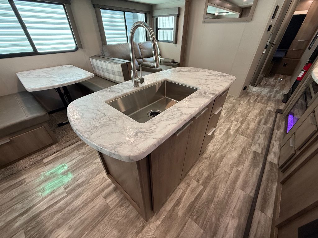 2021 Grand Design Recreational Imagine - $24,900