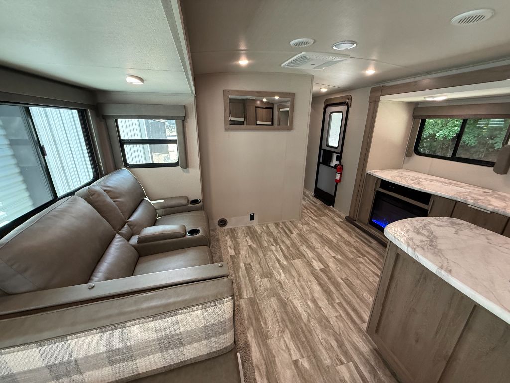 2021 Grand Design Recreational Imagine - $24,900
