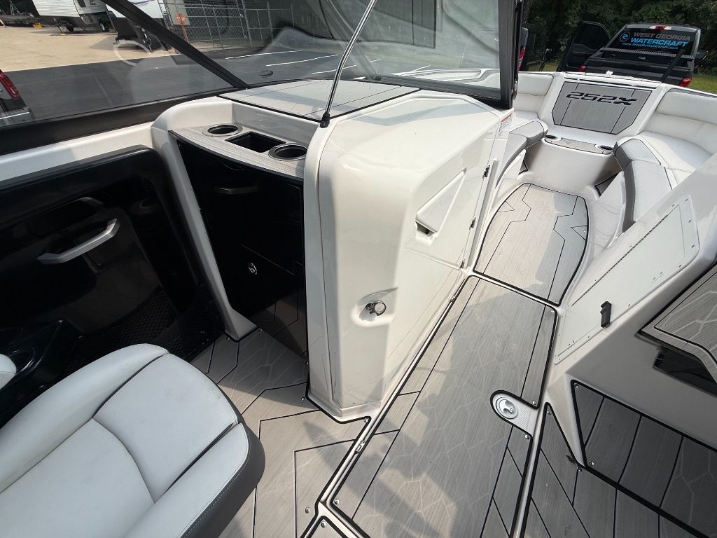 2023 Yamaha 252 XE - $67,500