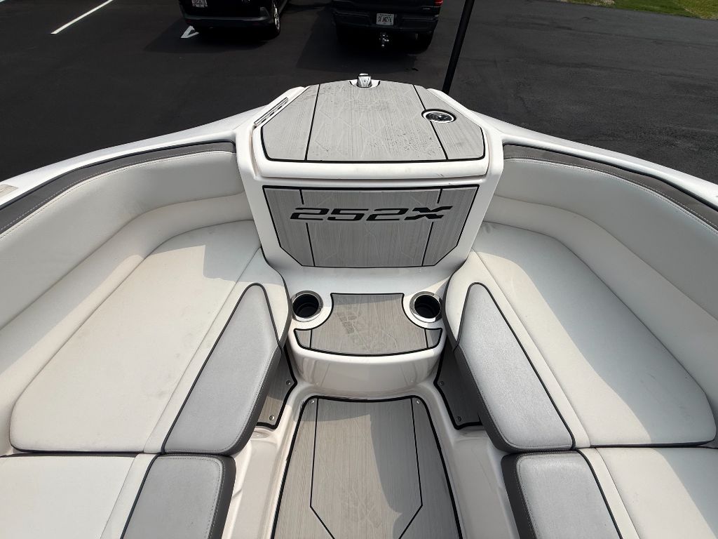 2023 Yamaha 252 XE - $67,500