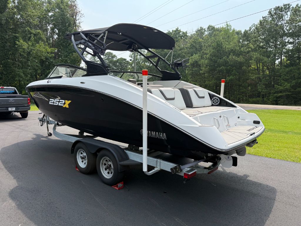 2023 Yamaha 252 XE - $67,500