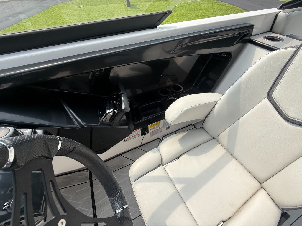 2023 Yamaha 252 XE - $67,500