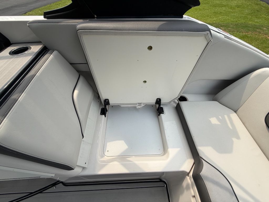 2023 Yamaha 252 XE - $67,500