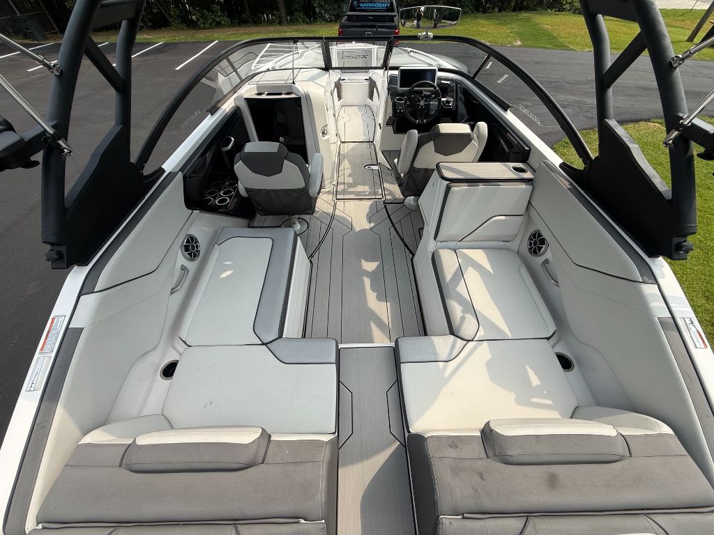 2023 Yamaha 252 XE - $67,500