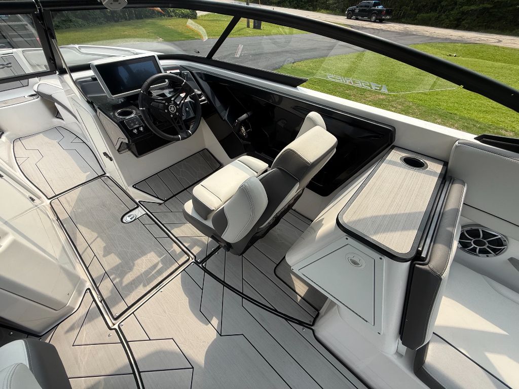 2023 Yamaha 252 XE - $67,500