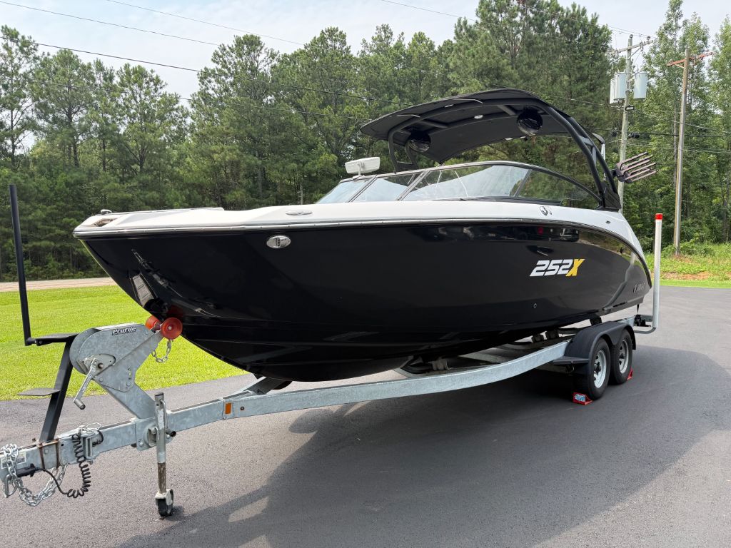 2023 Yamaha 252 XE - $67,500