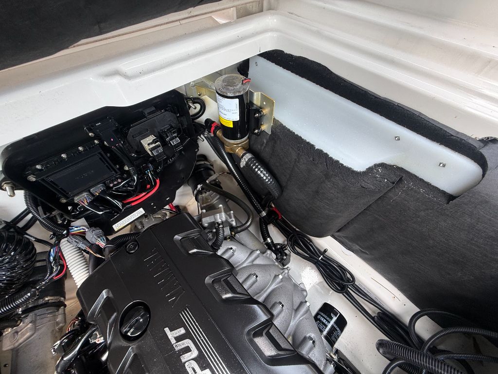 2023 Yamaha 252 XE - $67,500