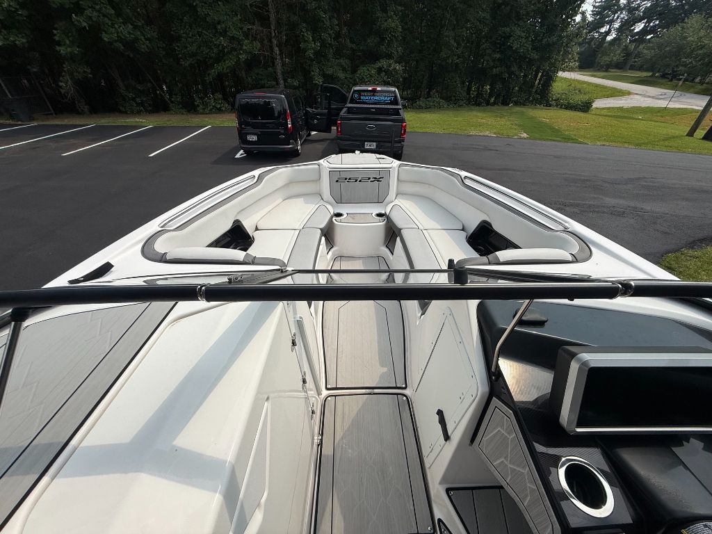 2023 Yamaha 252 XE - $67,500