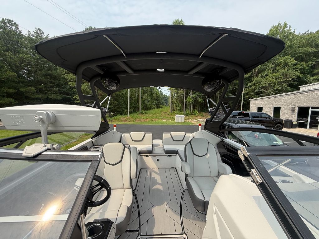 2023 Yamaha 252 XE - $67,500