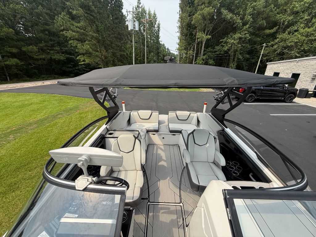 2023 Yamaha 252 XE - $67,500