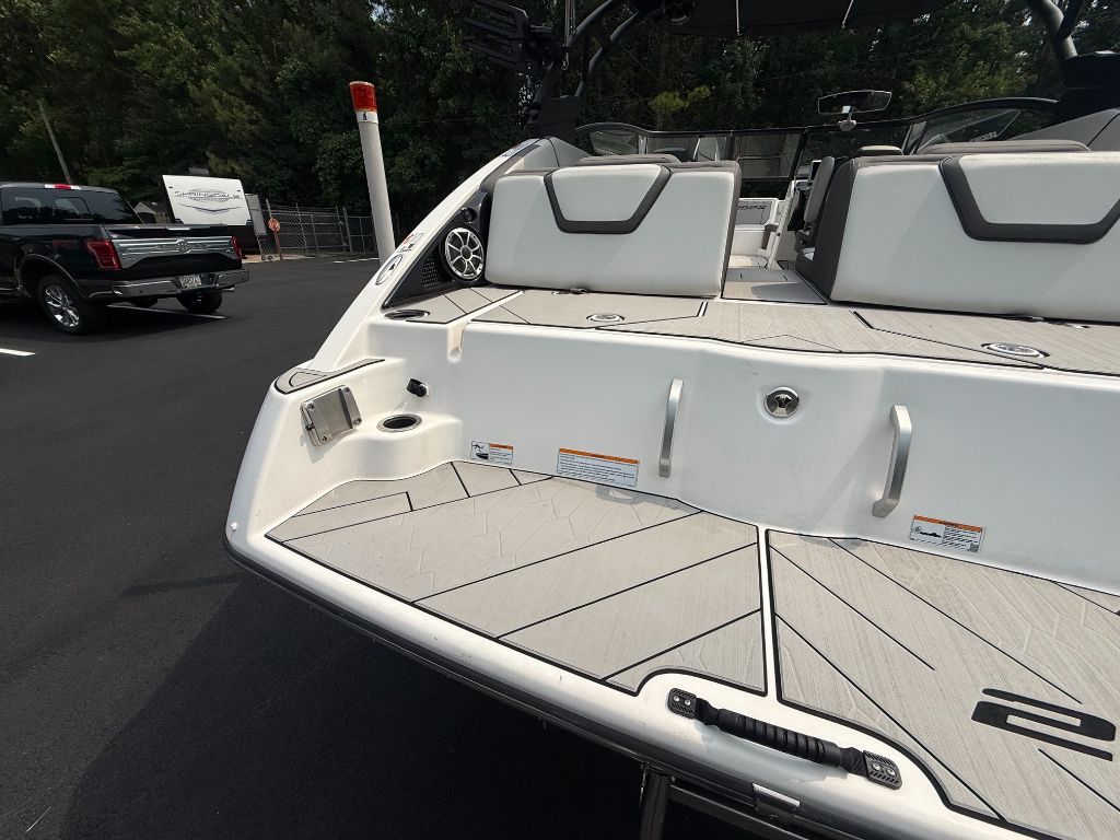 2023 Yamaha 252 XE - $67,500