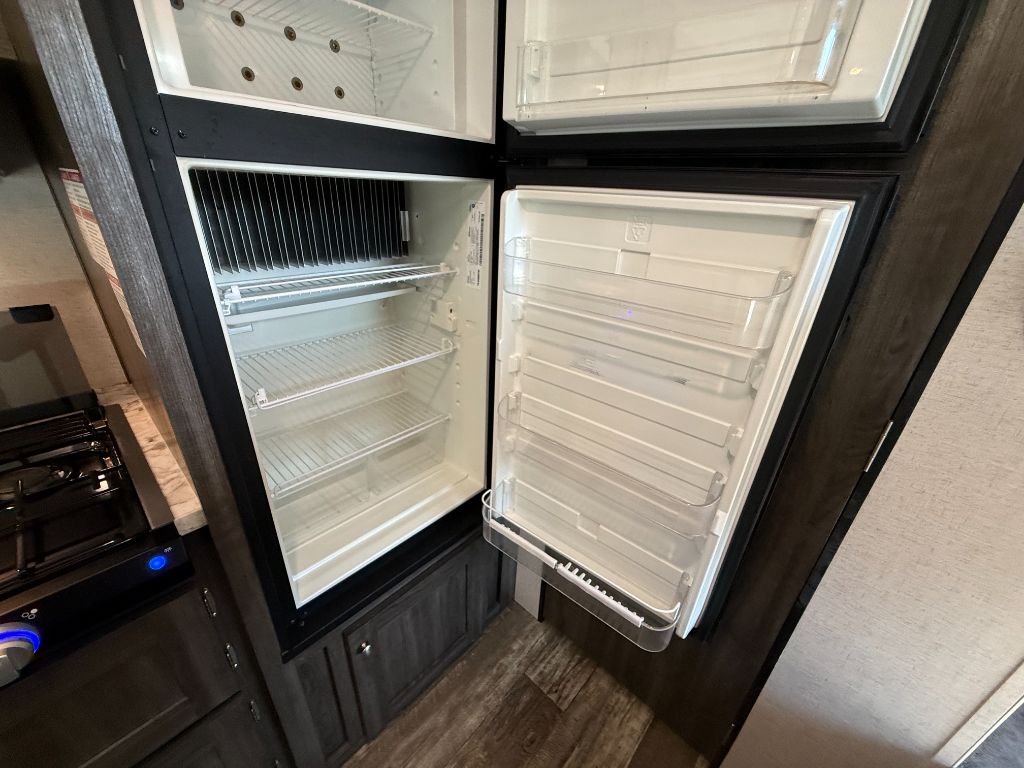 2020 Starcraft Mossy Oak M19BH - $11,800