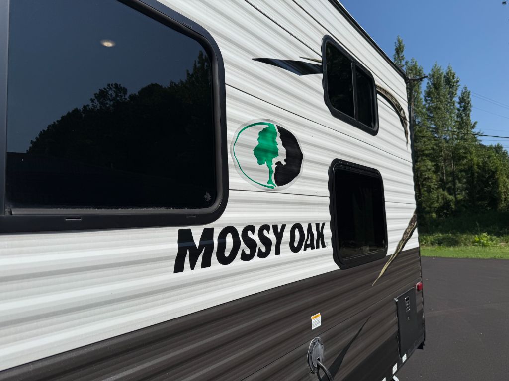 2020 Starcraft Mossy Oak M19BH - $11,800