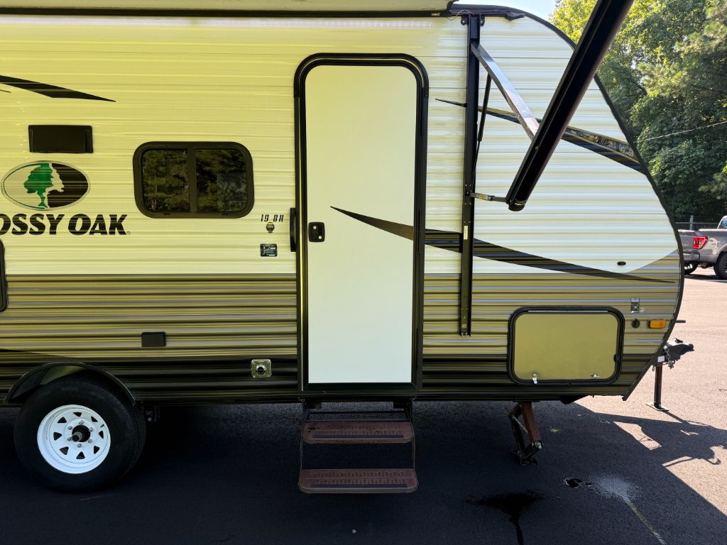2020 Starcraft Mossy Oak M19BH - $11,800