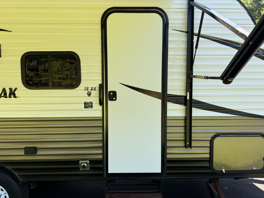 2020 Starcraft Mossy Oak M19BH - $11,800