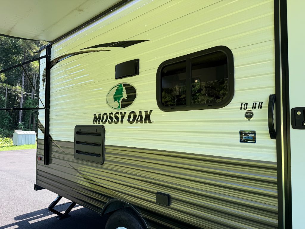 2020 Starcraft Mossy Oak M19BH - $11,800