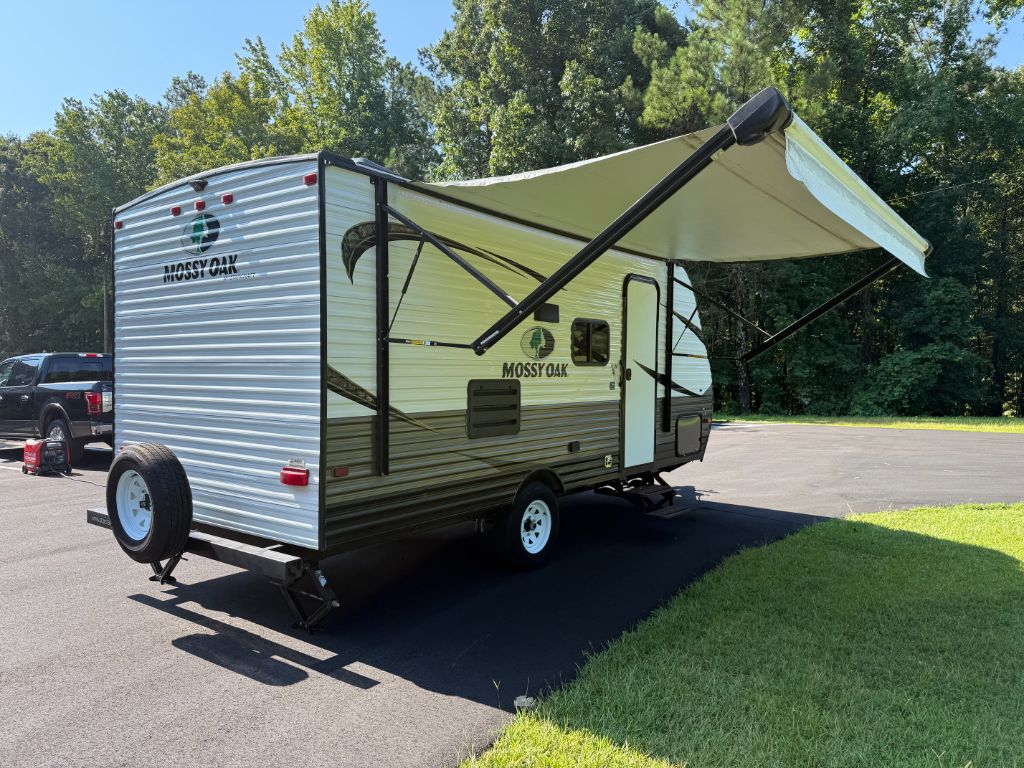 2020 Starcraft Mossy Oak M19BH - $11,800