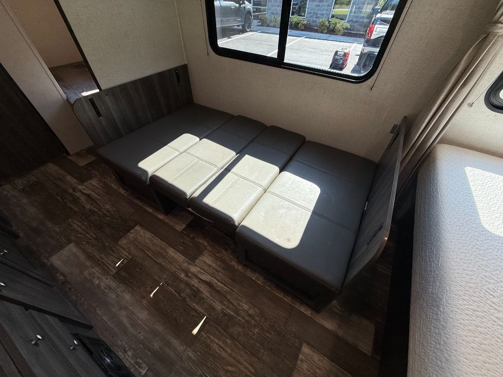 2020 Starcraft Mossy Oak M19BH - $11,800
