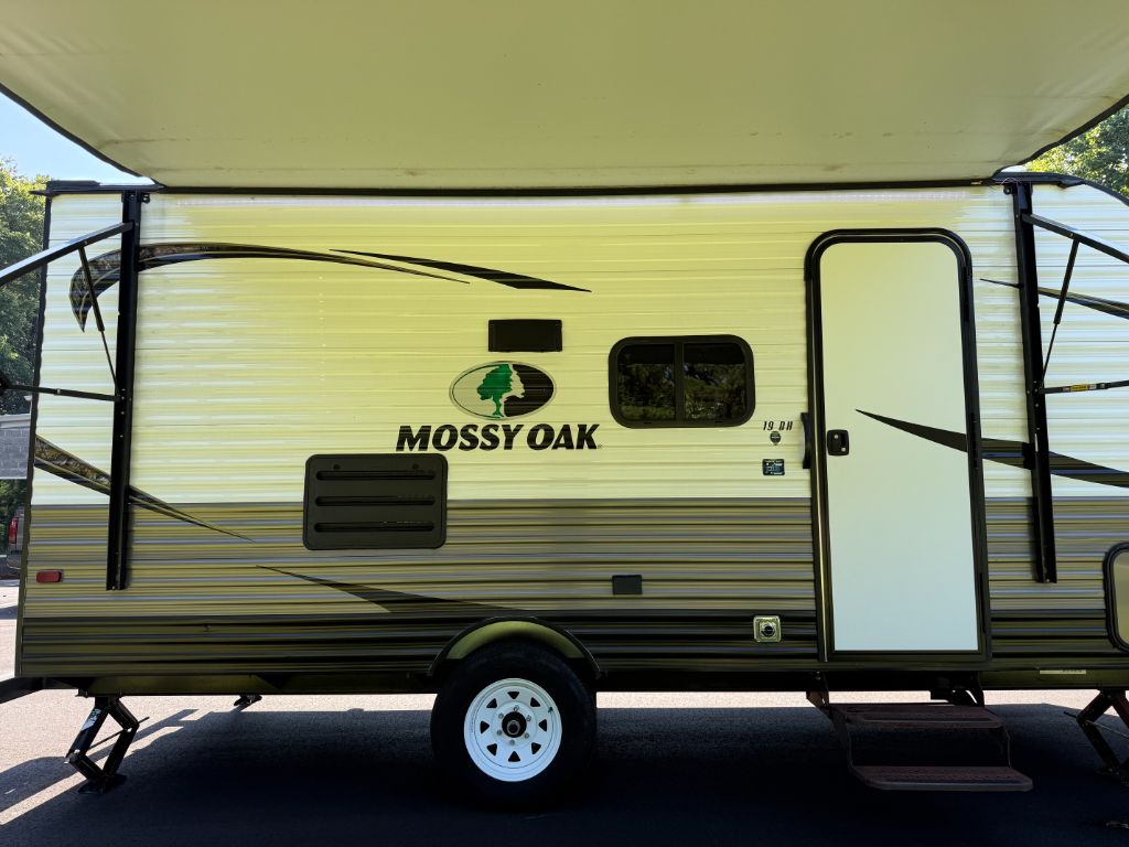 2020 Starcraft Mossy Oak M19BH - $11,800