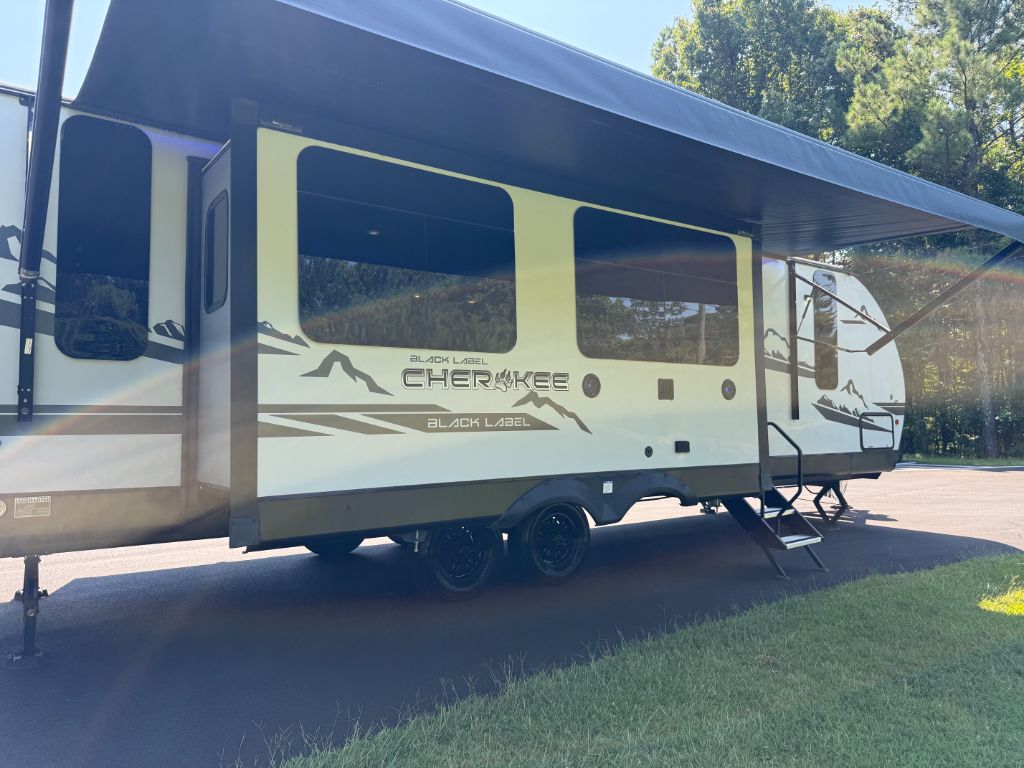 2022 Forest River Cherokee - $18,900