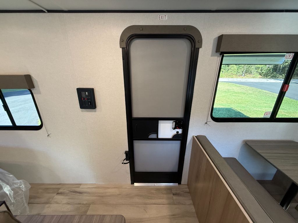 2025 Coleman Coleman - $15,900