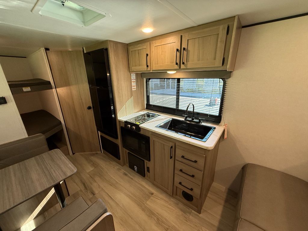2025 Coleman Coleman - $15,900