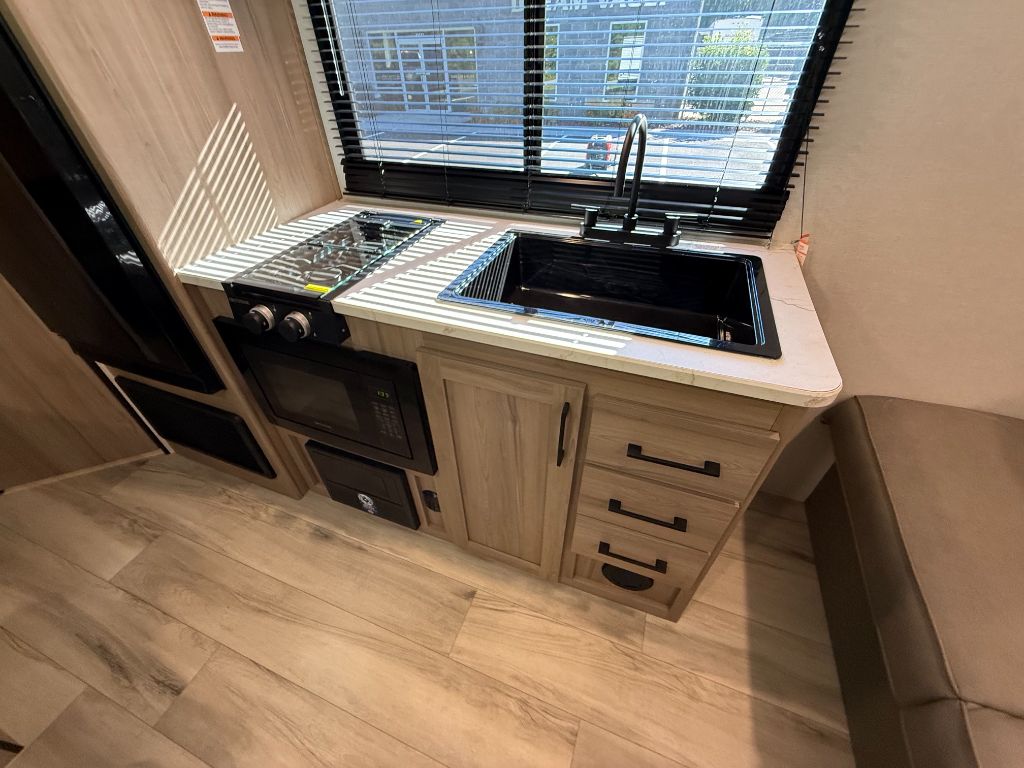 2025 Coleman Coleman - $15,900