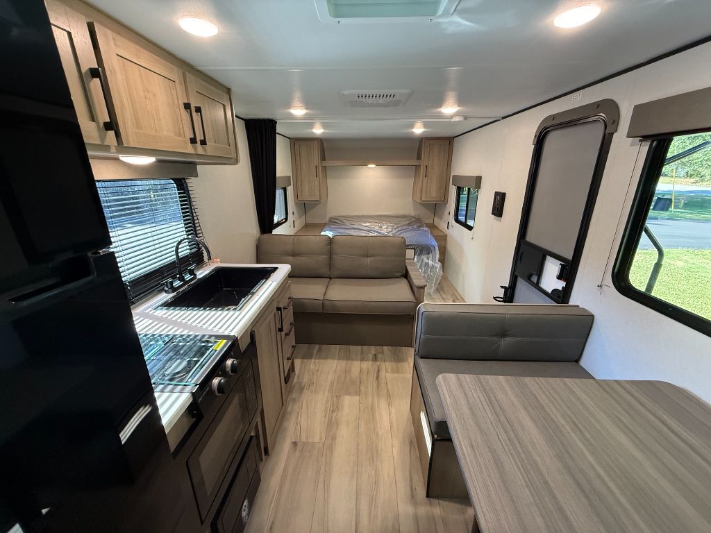 2025 Coleman Coleman - $15,900